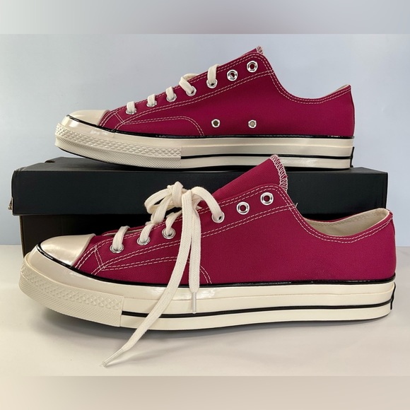 NEW Converse Chuck Taylor All-Star 70 Low MEN’S 13 Midnight Hibiscus 172143C - Picture 1 of 12